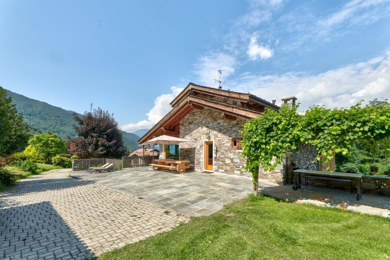 Chalet Con Piscina E Vista Panoramica Colico Εξωτερικό φωτογραφία