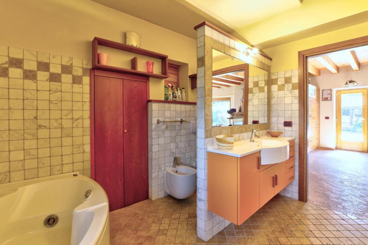 Chalet Con Piscina E Vista Panoramica Colico Εξωτερικό φωτογραφία