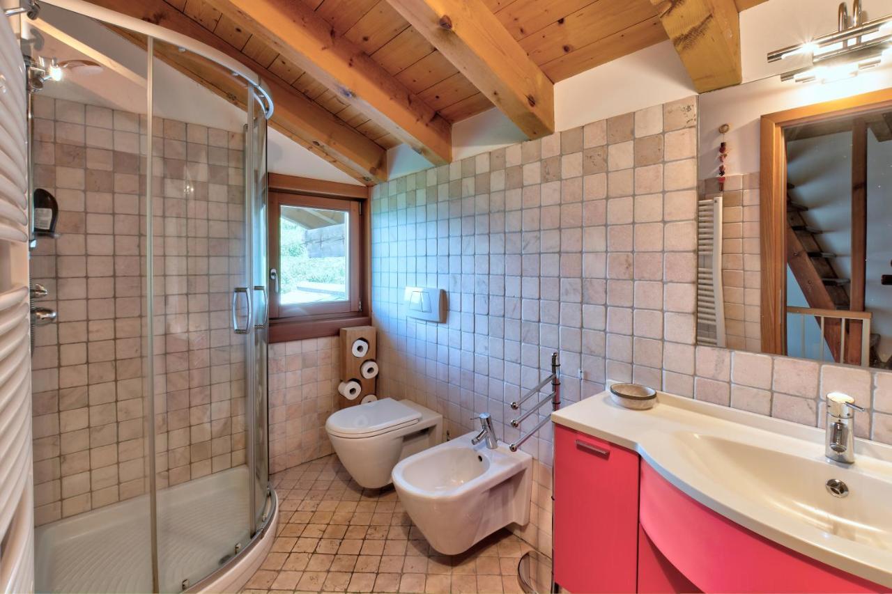 Chalet Con Piscina E Vista Panoramica Colico Εξωτερικό φωτογραφία